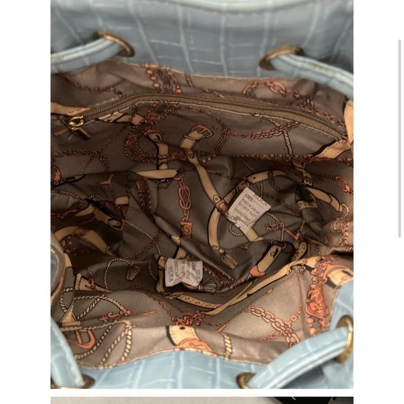 Blue Bucket purse with gold - Picture 5 of 6